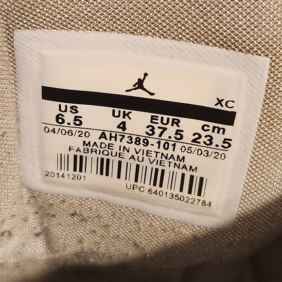 Sneakers Shoes - Picture 15 of 15